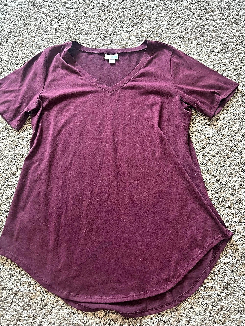 LuLaRoe Christy Tee Women'Small V-Neck Tee Purple Size Small